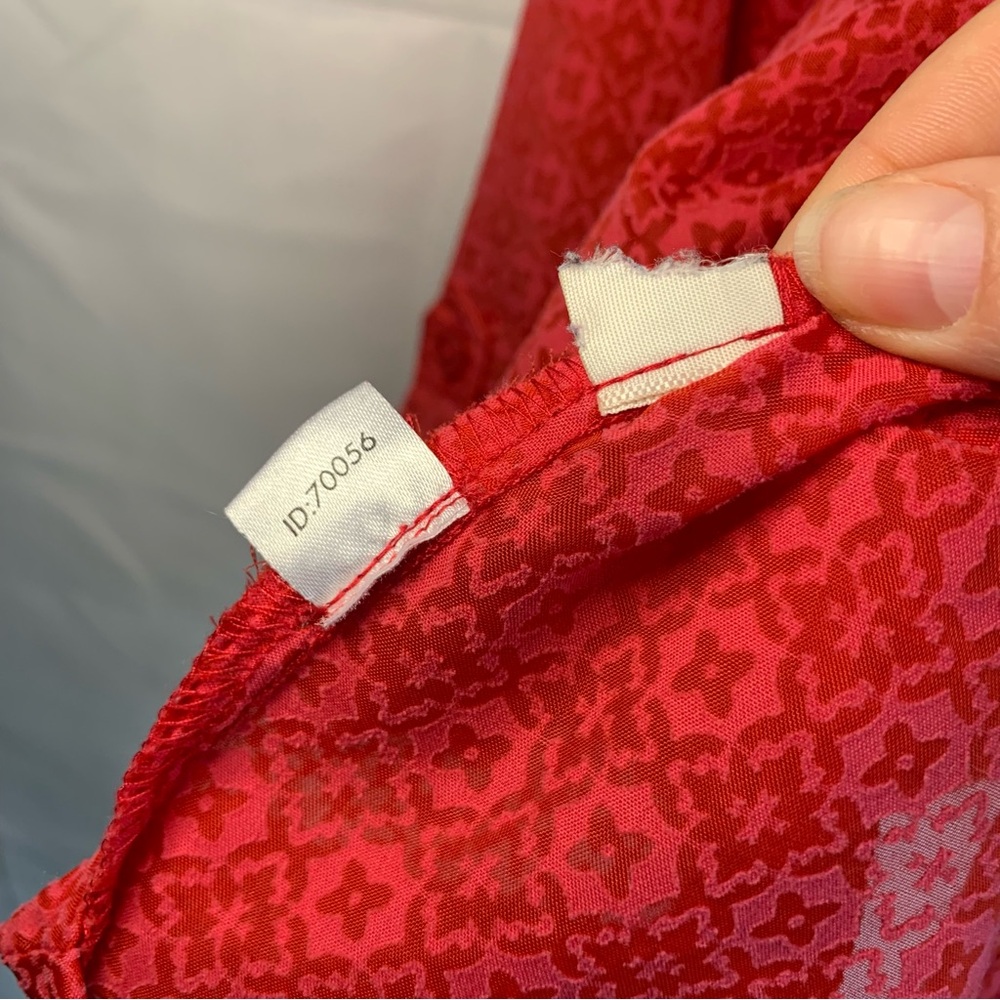 Ann Taylor Red Geometric Semi-Sheer Lightweight Button-Up Tunic Shirt, size 10 - Picture 11 of 13